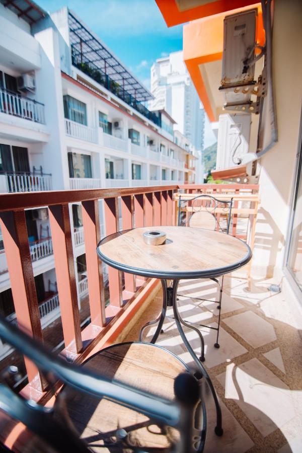 Patong Beach Side Hotel Экстерьер фото